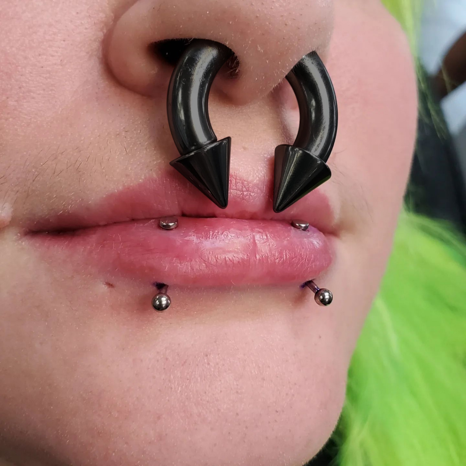 แหวนจมูกเหล็กกล้าผ่าตัดขนาดใหญ - Body Jewelry Surgical Steel บทวิจารณ์และราคา